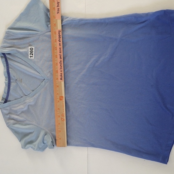 Layer8 T‎ Shirt Women Medium Blue Ombre Short Cap Sleeves V Neck Stretch Sporty - Picture 8 of 10